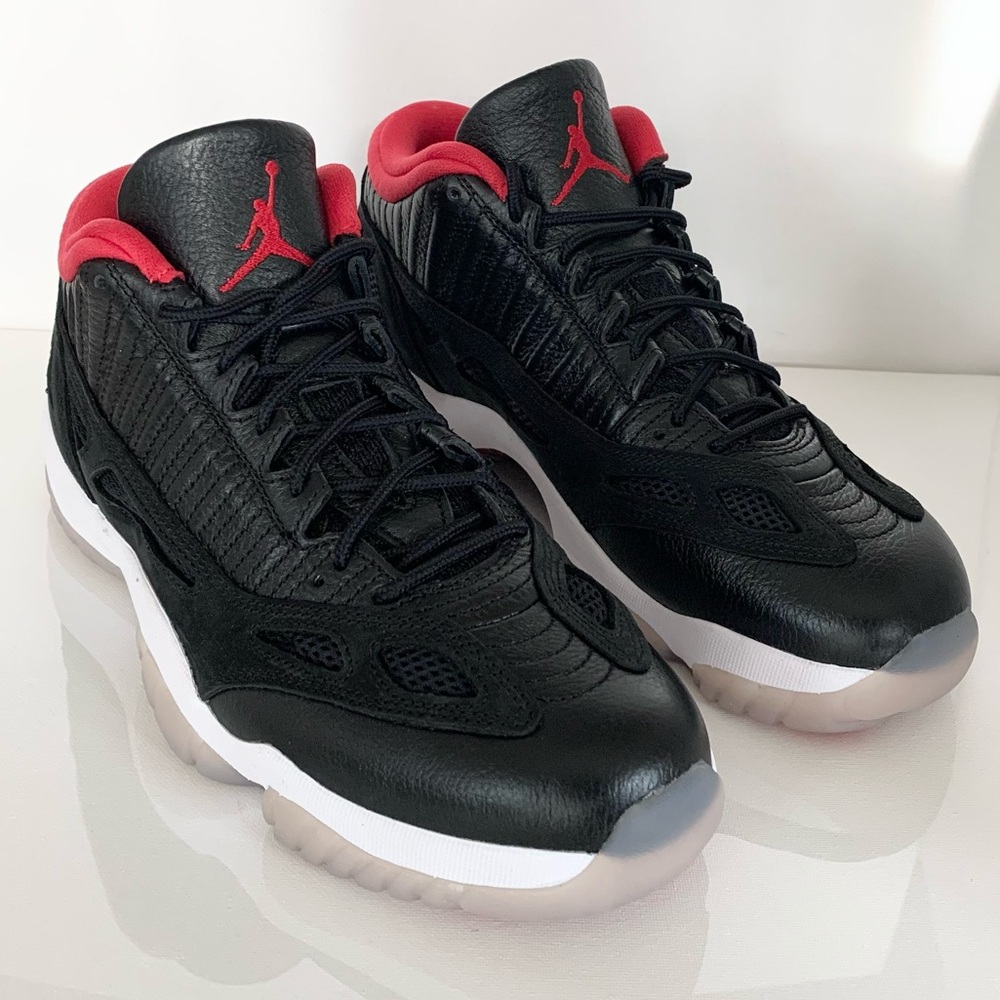 Air Jordan 11 Retro Lowie